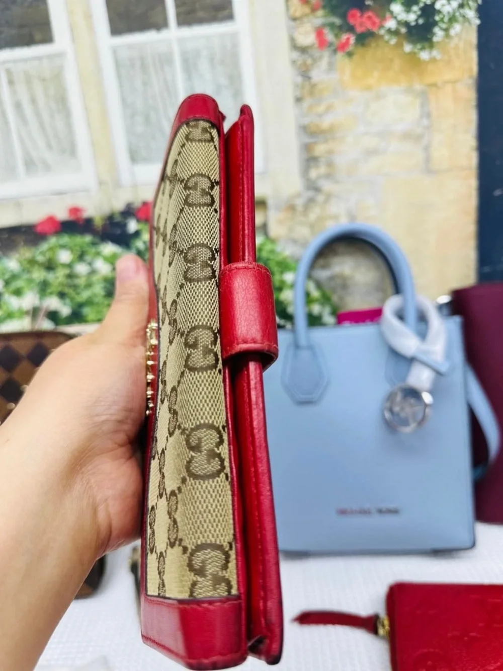 Gucci Beige GG Canvas Wallet with Red Leather Trim - Picture 6 of 8